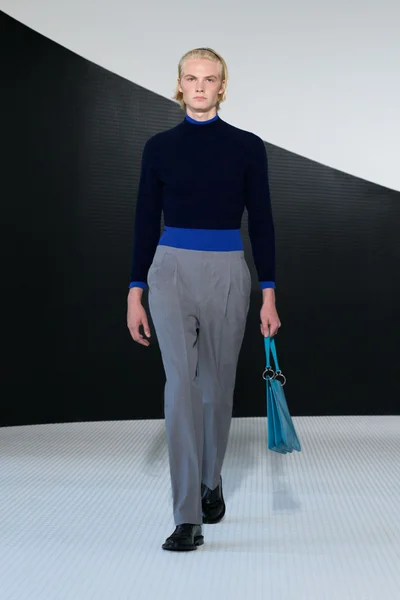 Look 38